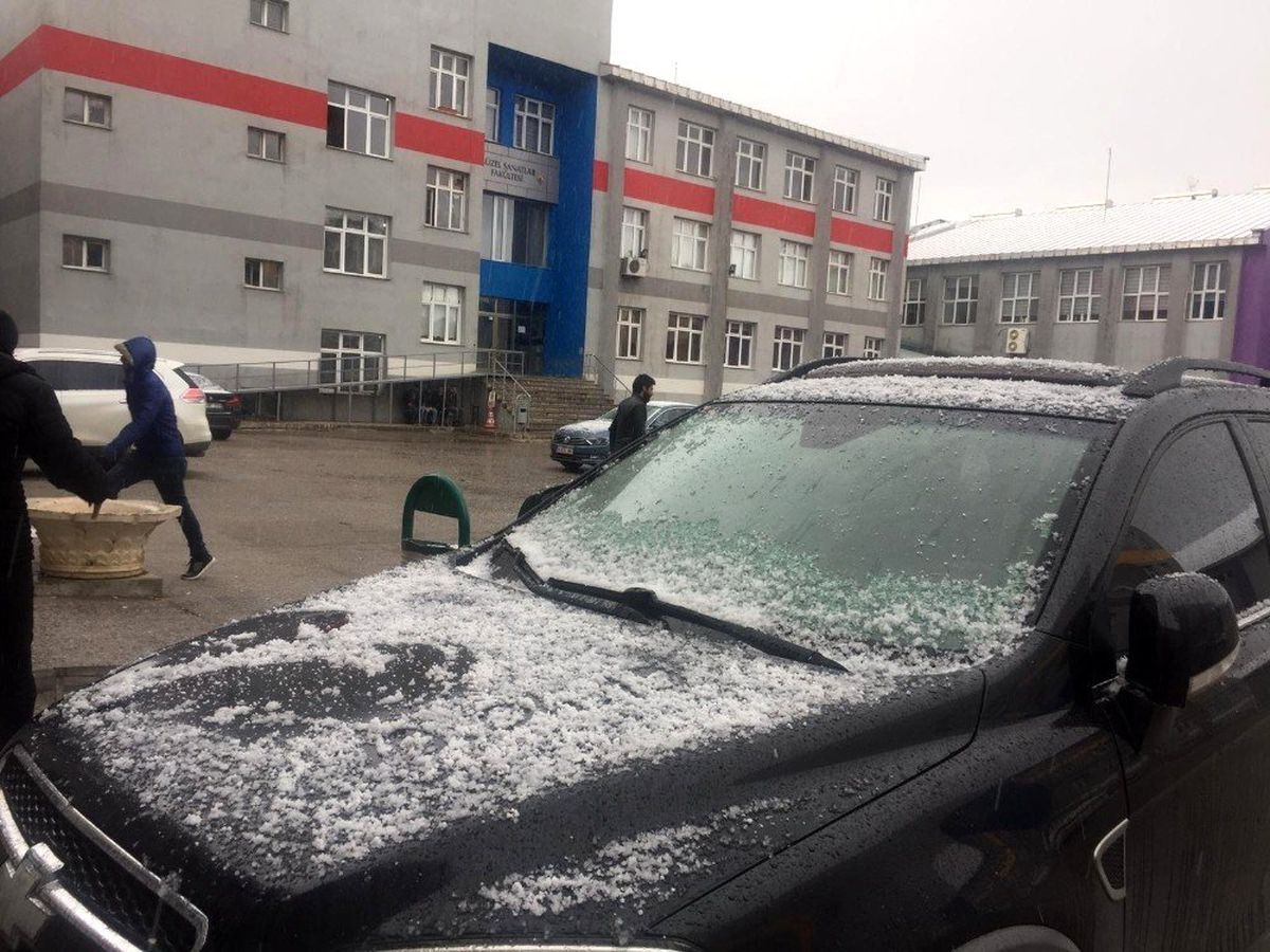 Erzurum\'a Eylül ayında dolu sürprizi