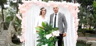 Genç çift nikah törenini huzurevinde yaptı