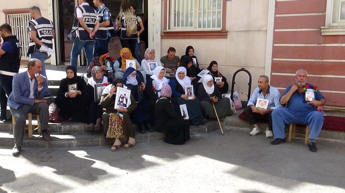 HDP önünde eylem yapan aile sayısı 39\'a yükseldi