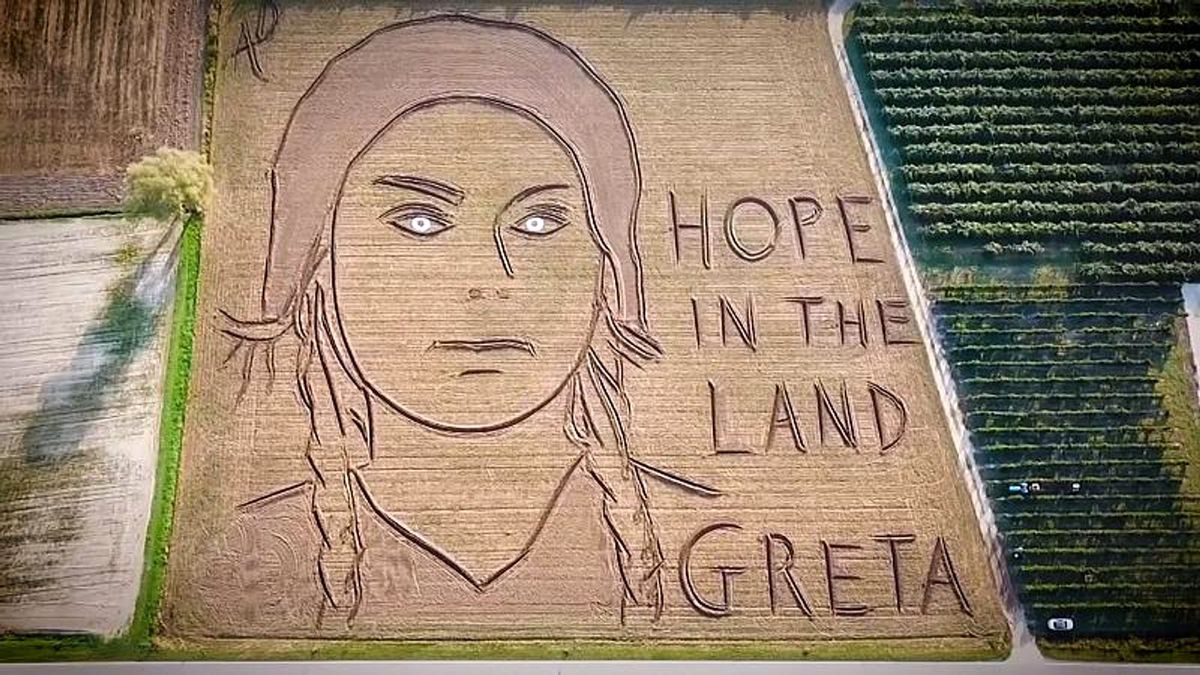 İtalyan sanatçı, çevre aktivisti Greta\'nın portresini traktörle tarlaya çizdi