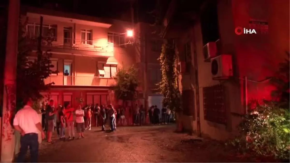 İzmir\'de ikamette buzdolabı patladı: 1 yaralı