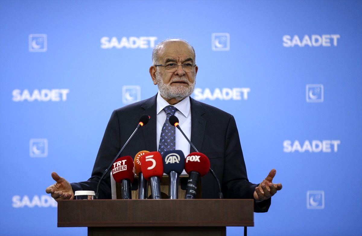 Karamollaoğlu\'ndan "Üçlü Zirve"de alınan kararlara destek