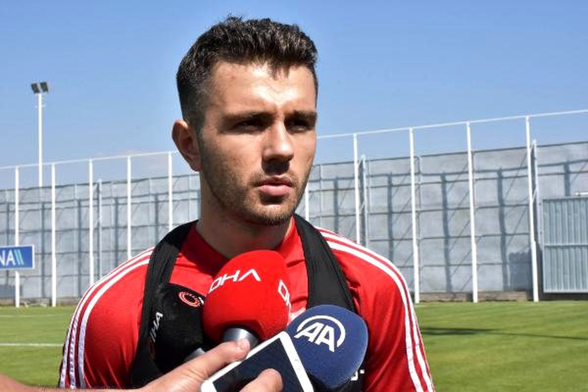 Sivassporlu emre kılınç: trabzonspor\'u yeneceğimizi düşünüyorum