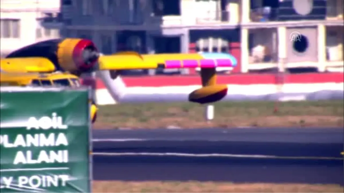 TEKNOFEST İstanbul ikinci gününde devam ediyor - THK yangın söndürme uçağı gösteri uçuşu