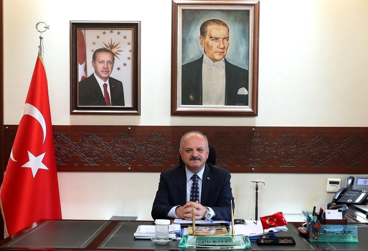 Vali Özdemir Çakacak\'ın \'Gaziler Günü\' mesajı