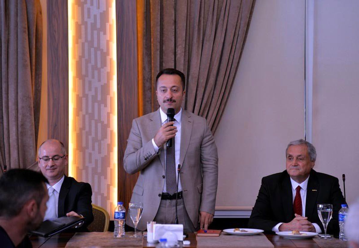 Vali Şentürk muhtarlarla bir araya geldi
