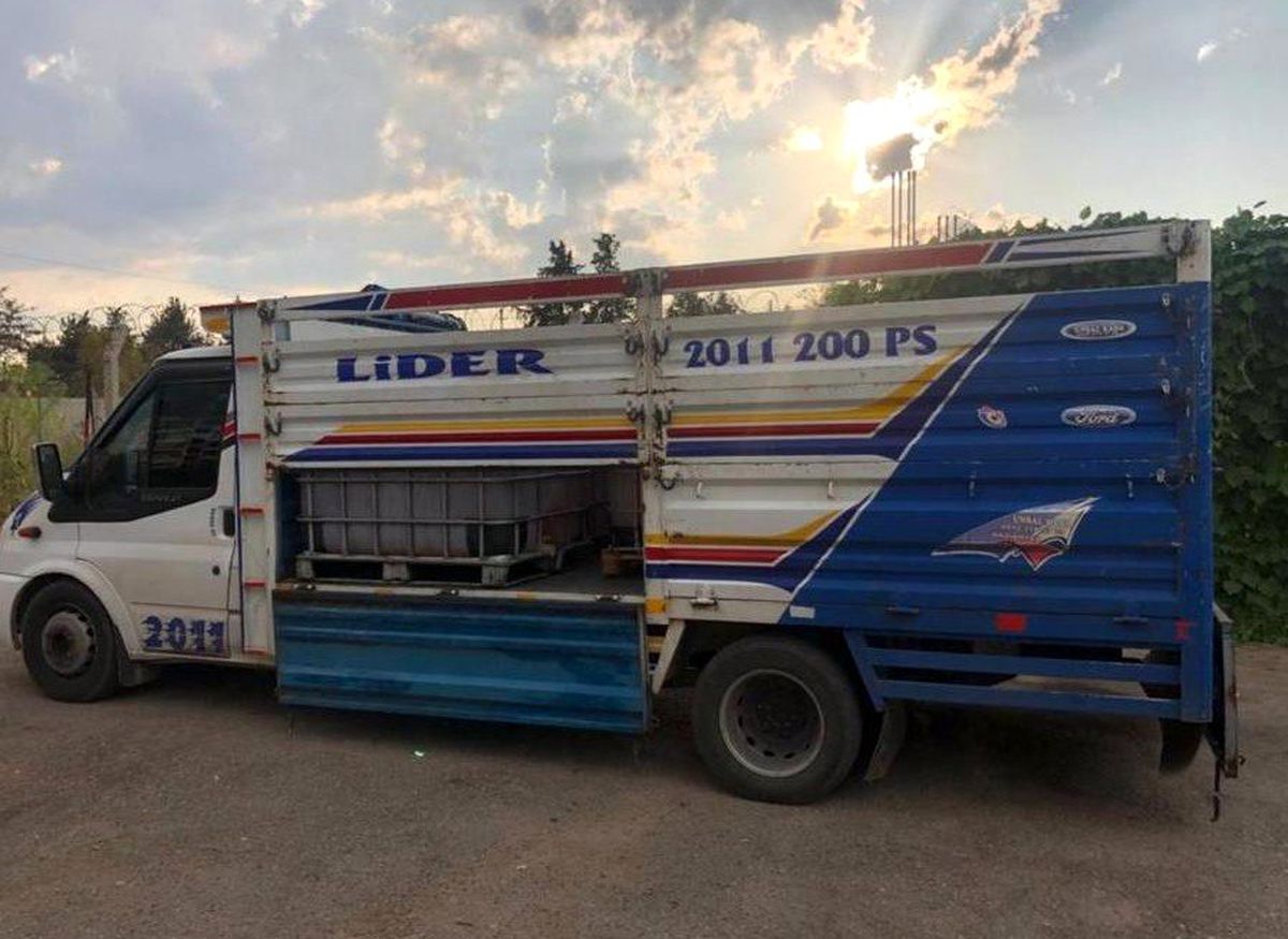 Adana\'da 5 bin litre kaçak yağ ele geçirildi
