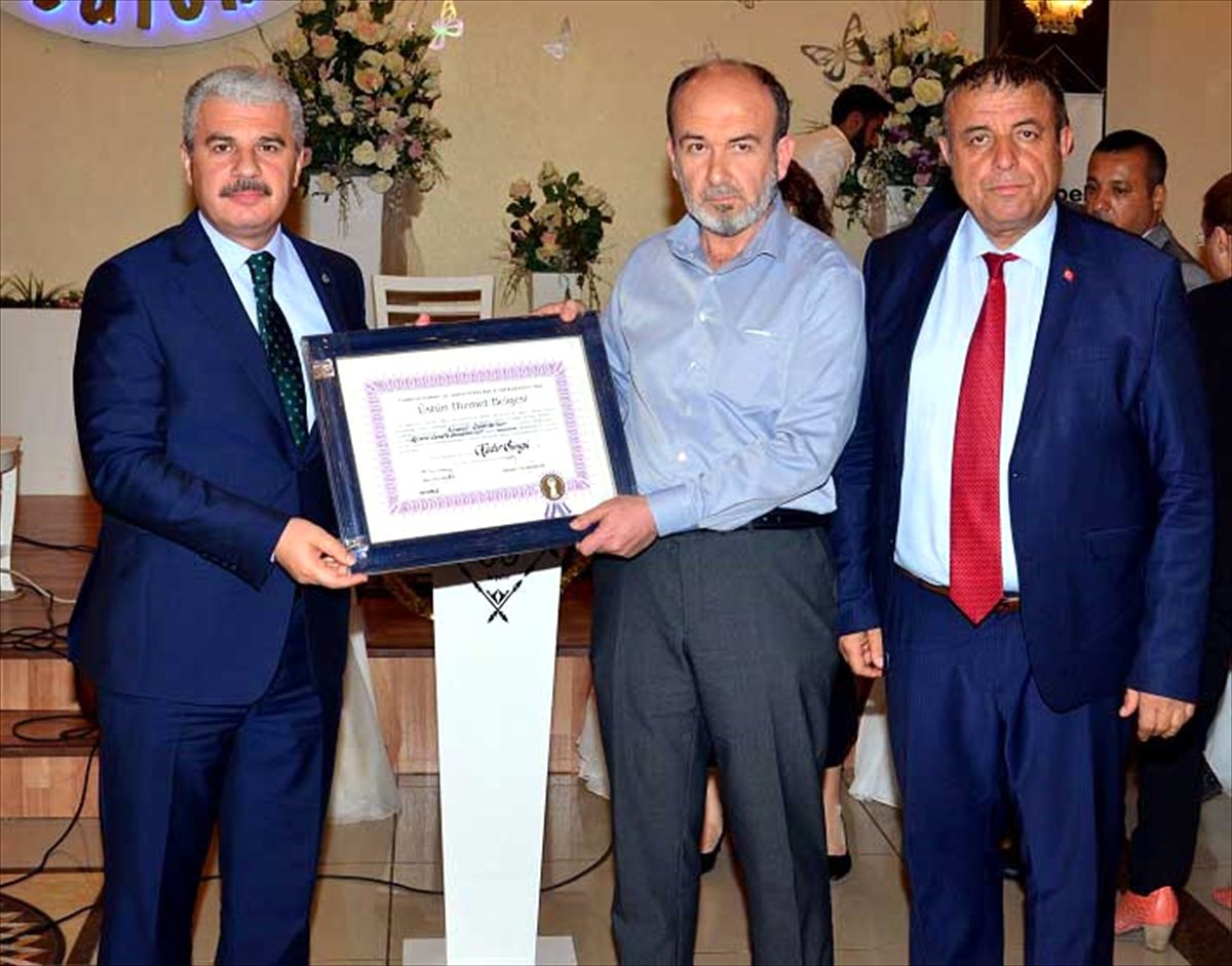 "Ahi esnafı"na üstün hizmet belgeleri verildi