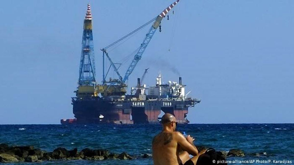 Akdeniz\'de doğal gaz gerginliği: Kıbrıslı Rumlardan iki şirkete yeni yetki