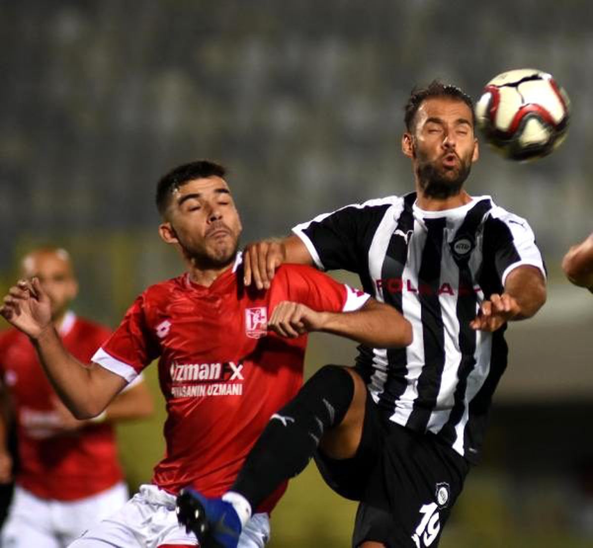 Altay\'da krala güvenoyu