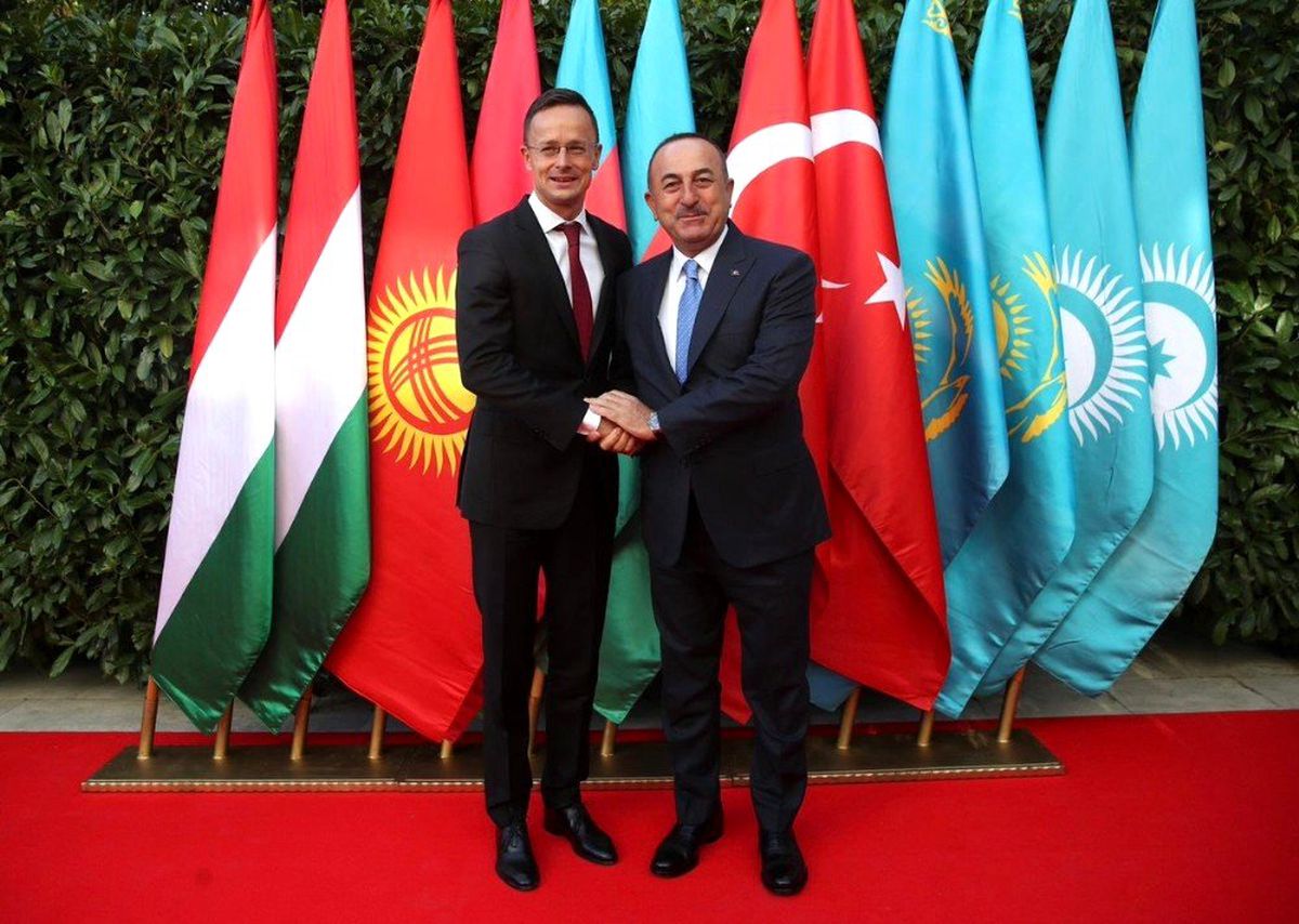 Bakan Çavuşoğlu, Macar mevkidaşı Szijjarto ile görüştü