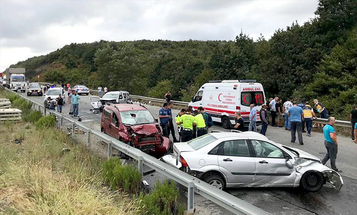 Beykoz\'da trafik kazası: 1 ölü, 2 yaralı