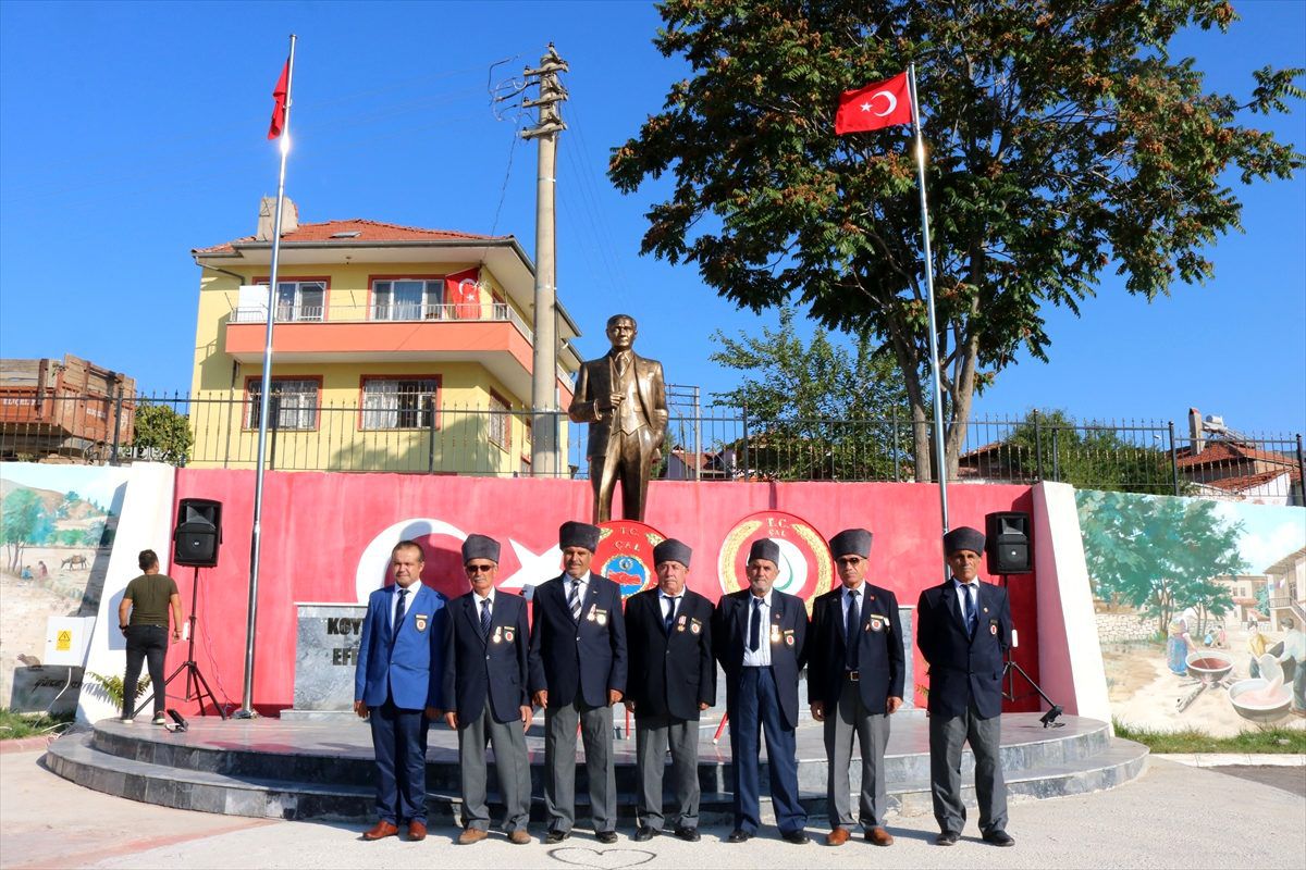 Çal\'da Gaziler Günü kutlaması