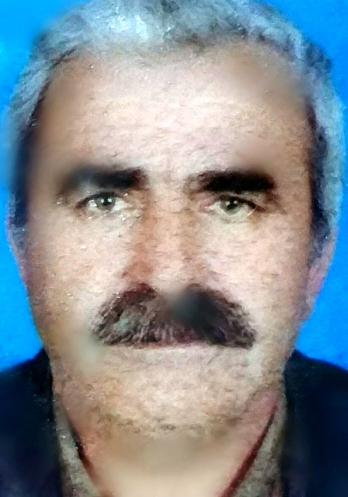 Çalıştırmak istediği traktörün altında kalarak hayatını kaybetti
