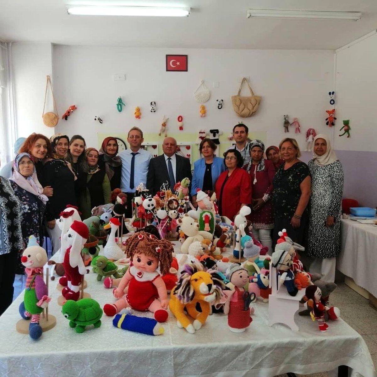 Çocuklar için organik oyuncak ürettiler
