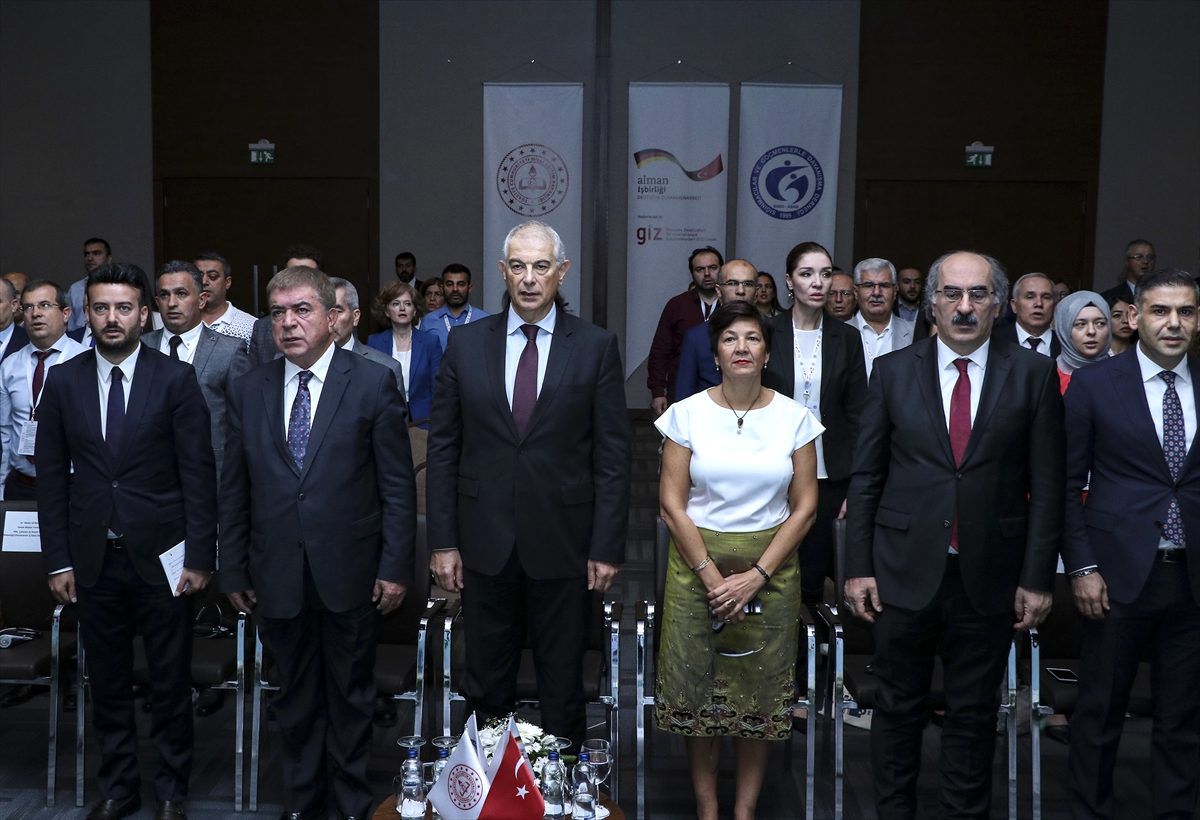 Dezavantajlı bin 600 kişi için "mesleki eğitim" desteği