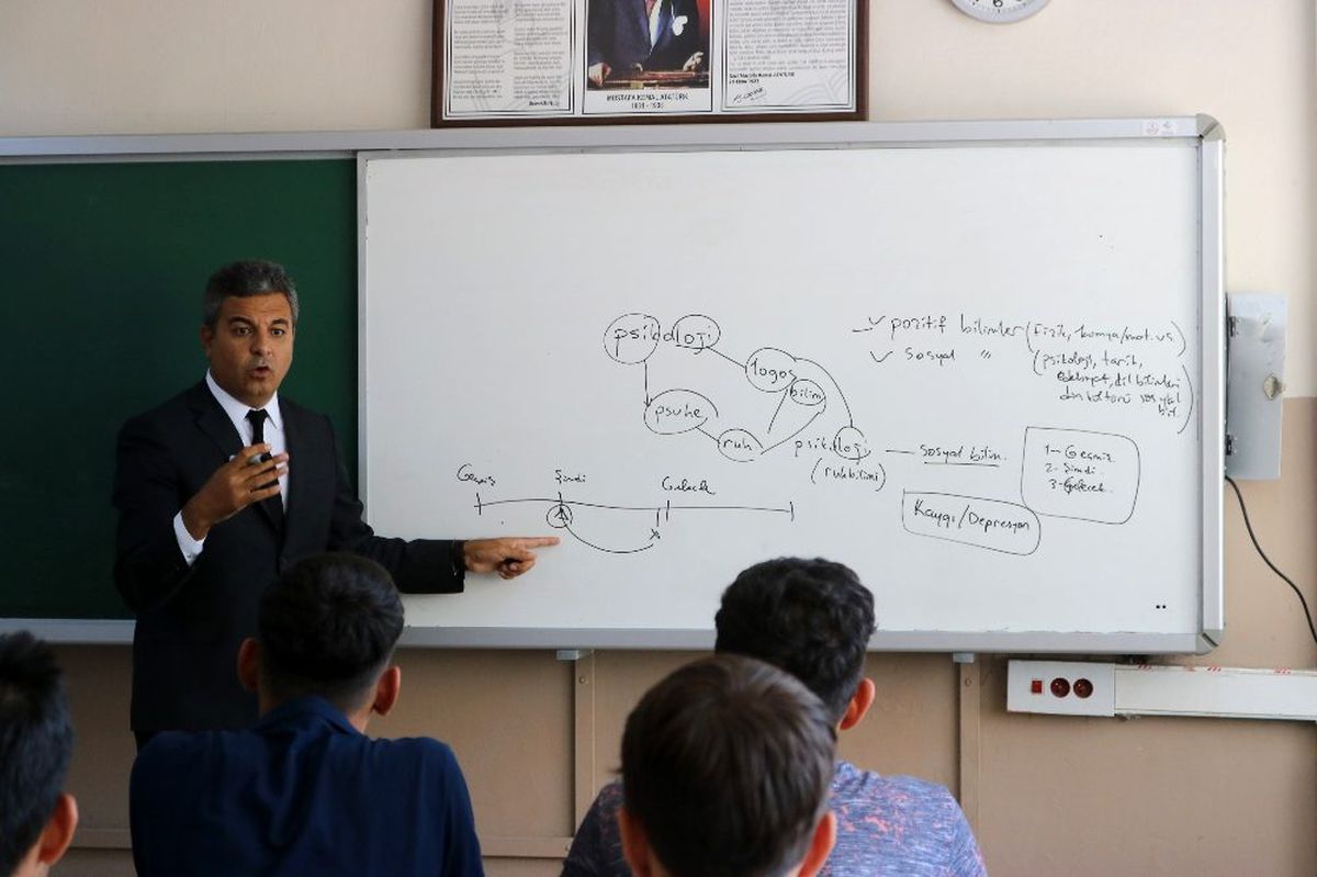 Diyarbakır\'da terörün kökü eğitimle kazınacak