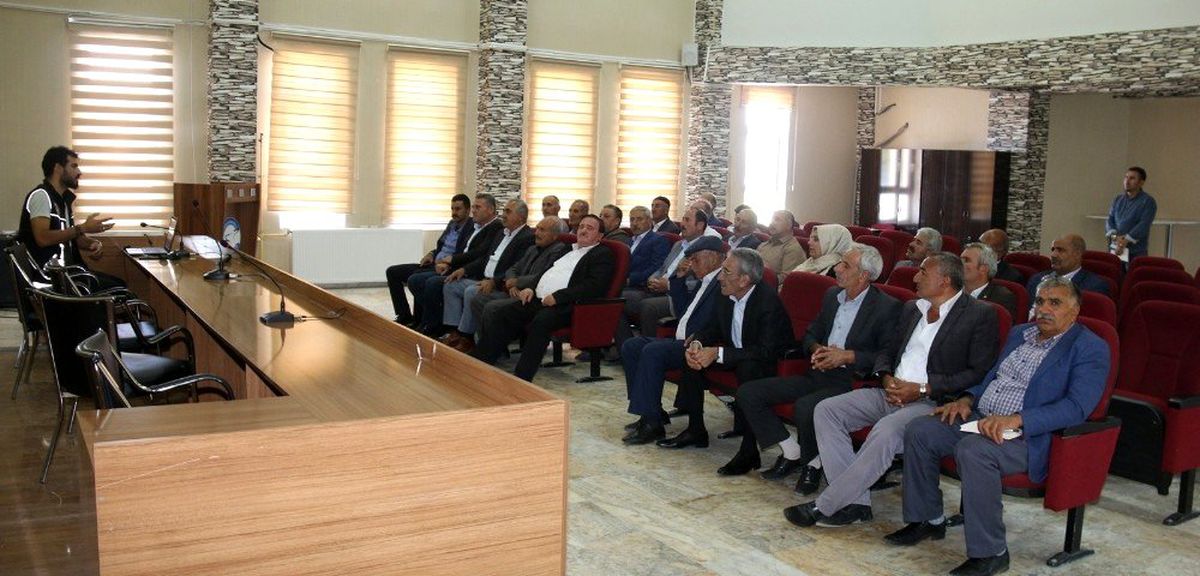 Edremitli muhtarlara \'Narko Rehber\' eğitimi