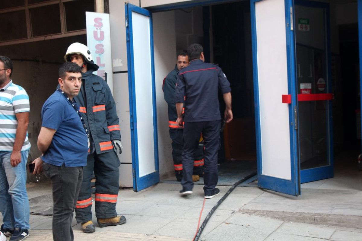 Elazığ\'da depo yangını