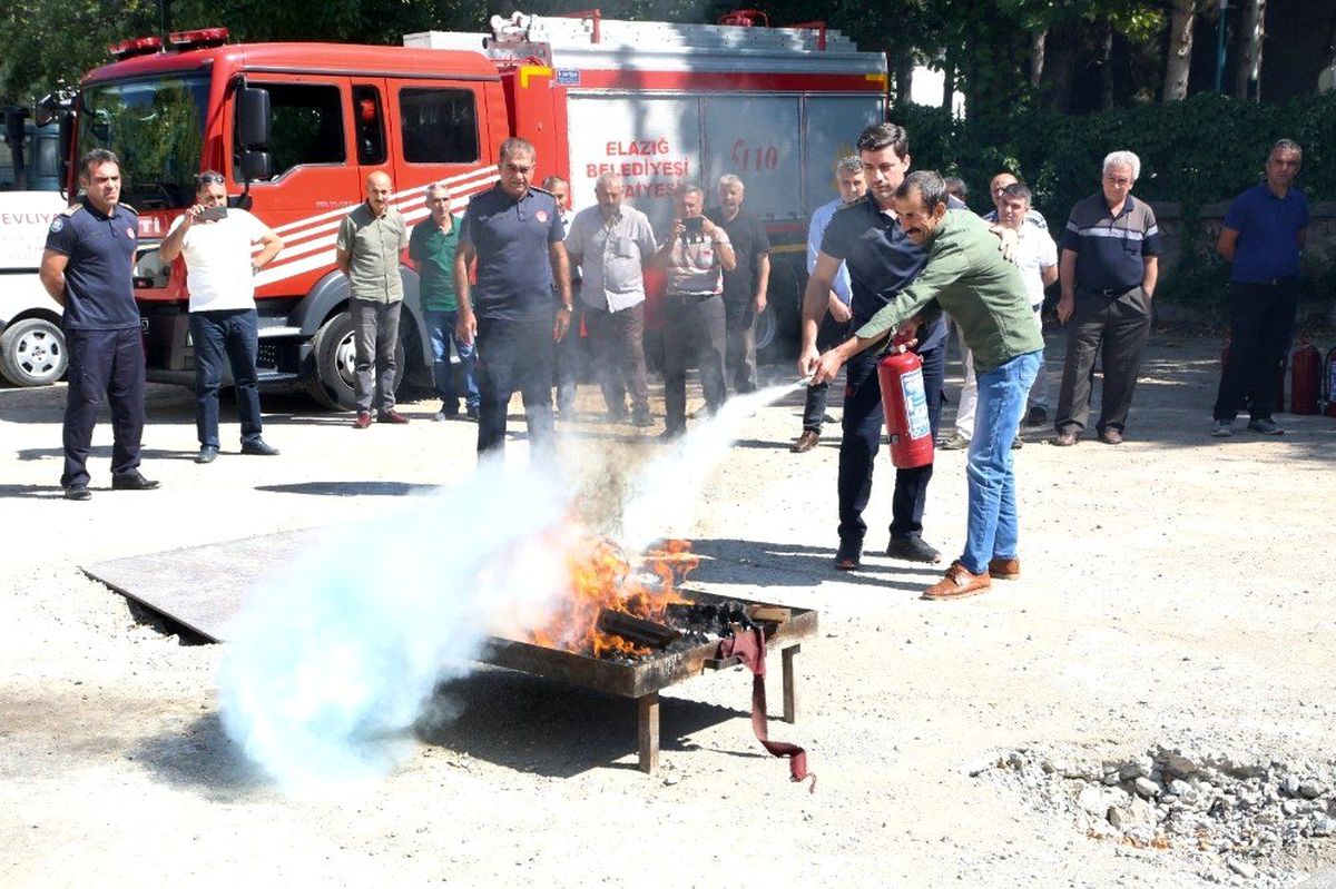 Elazığ itfaiyesinden yangın tatbikatı