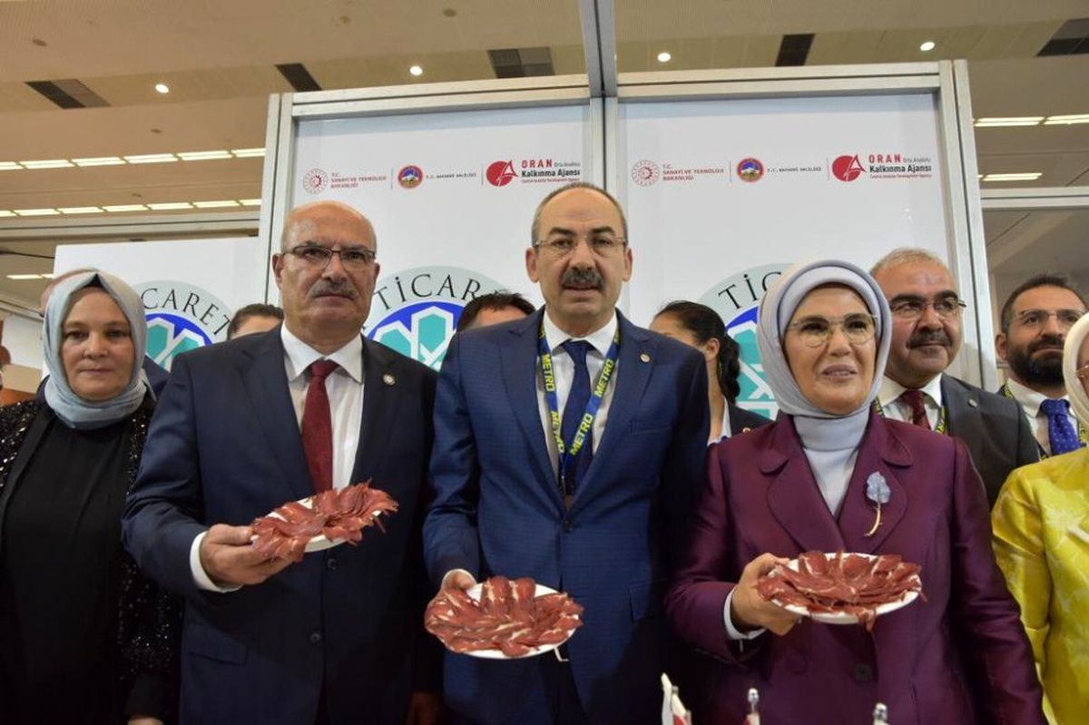 Emine Erdoğan KTO Standında