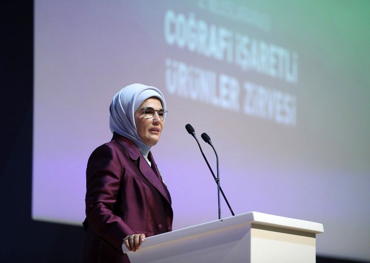Emine Erdoğan: "Son zamanlarda her alanda millileşme gayreti içindeyiz ve teknolojiden tarıma...