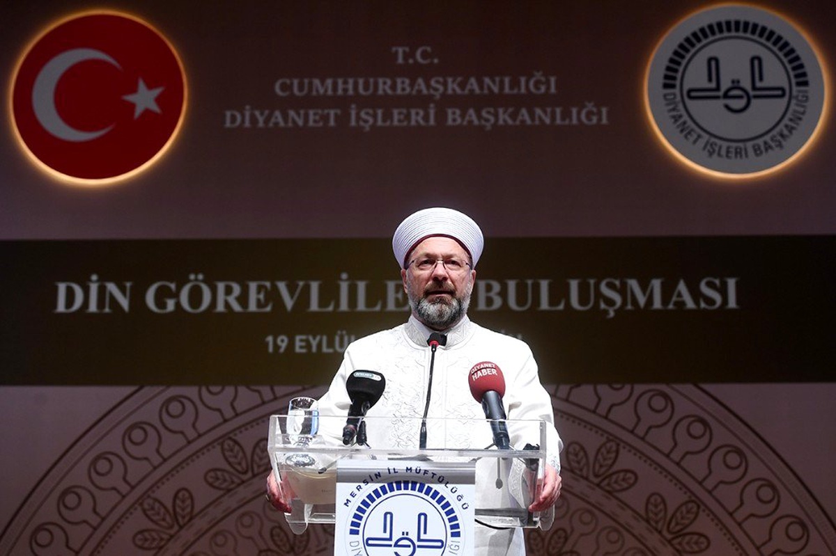 Erbaş: "İslam\'da hayatın, şehrin ve medeniyetin merkezinde cami vardır"