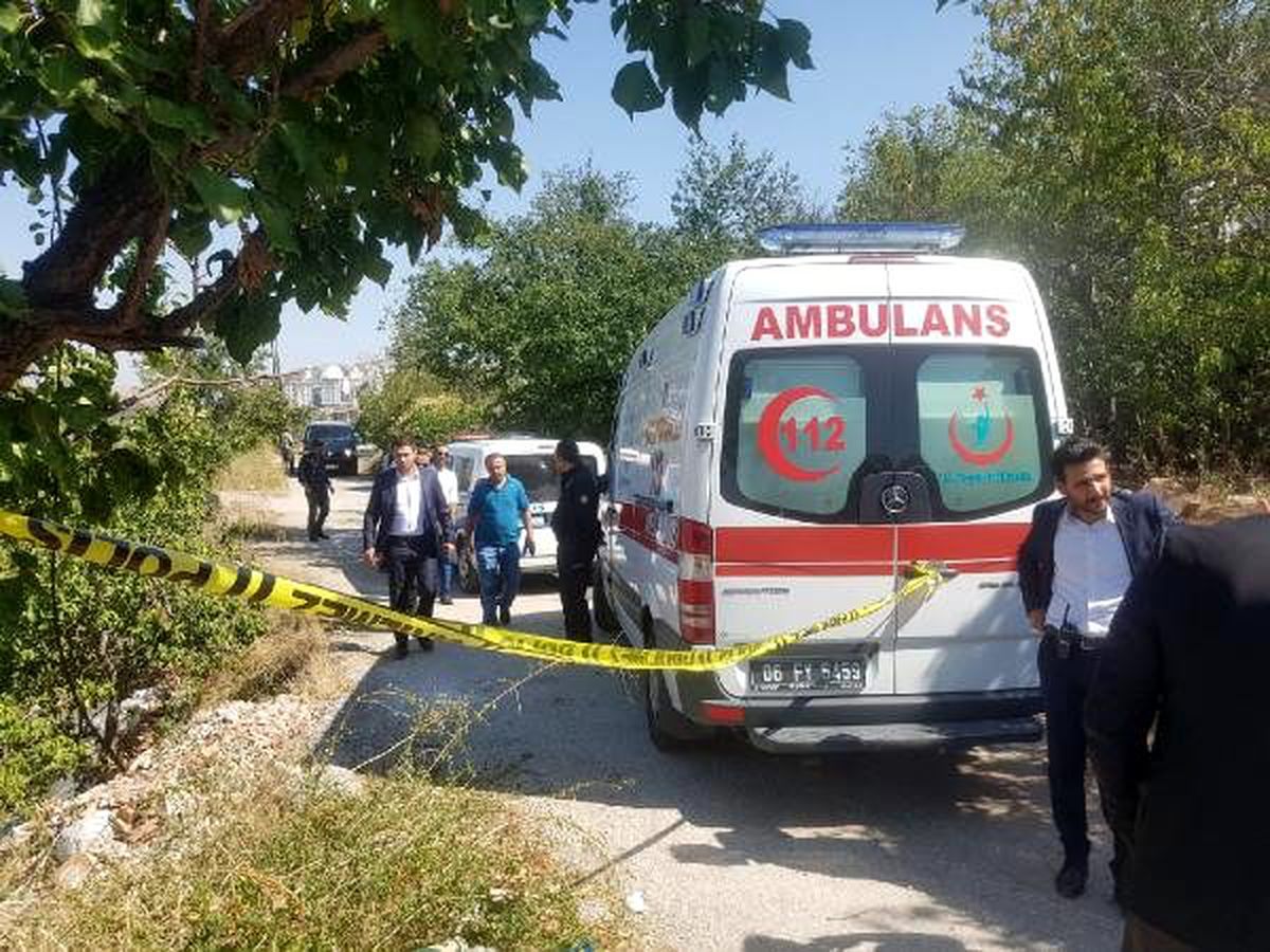 Eşini metruk binada bıçaklayarak öldürdü