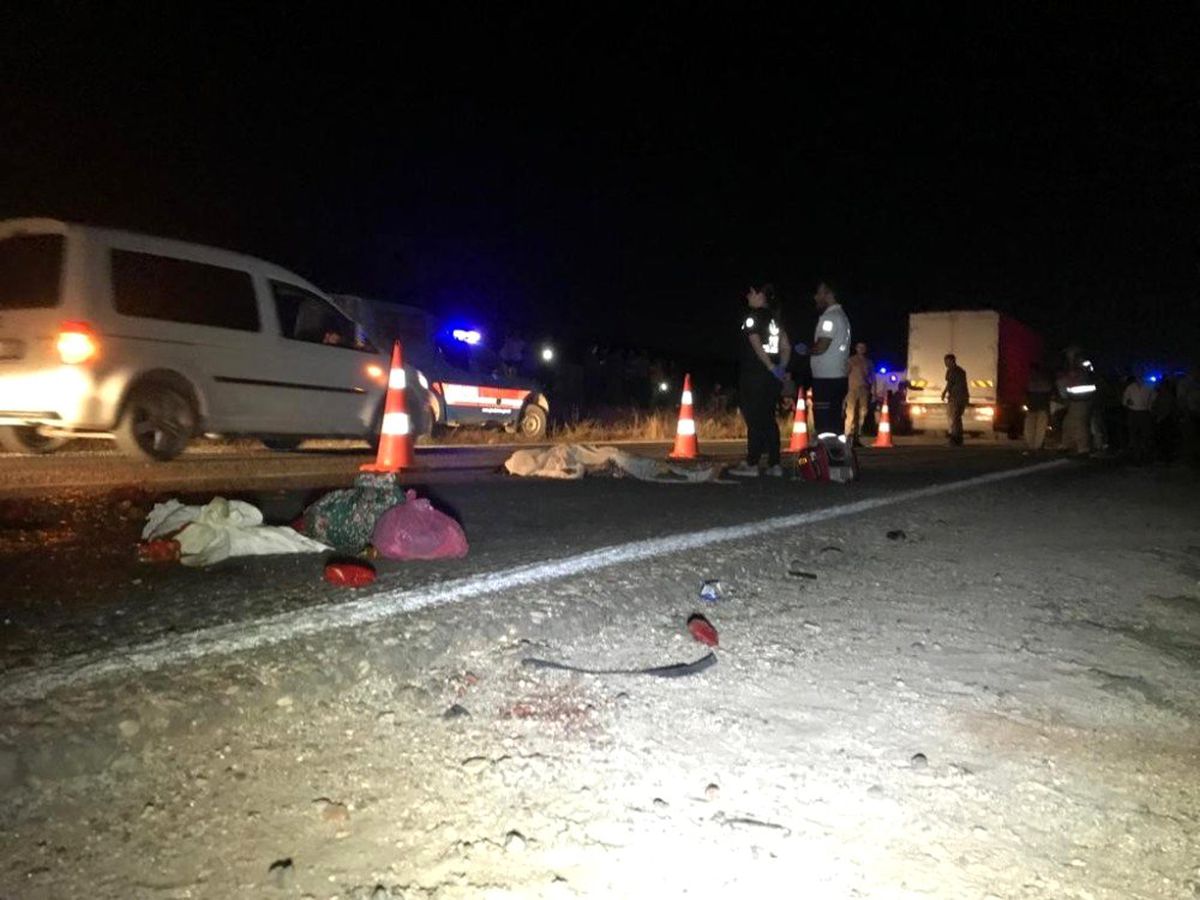 Gaziantep\'te tır ile traktör çarpıştı: 1 ölü
