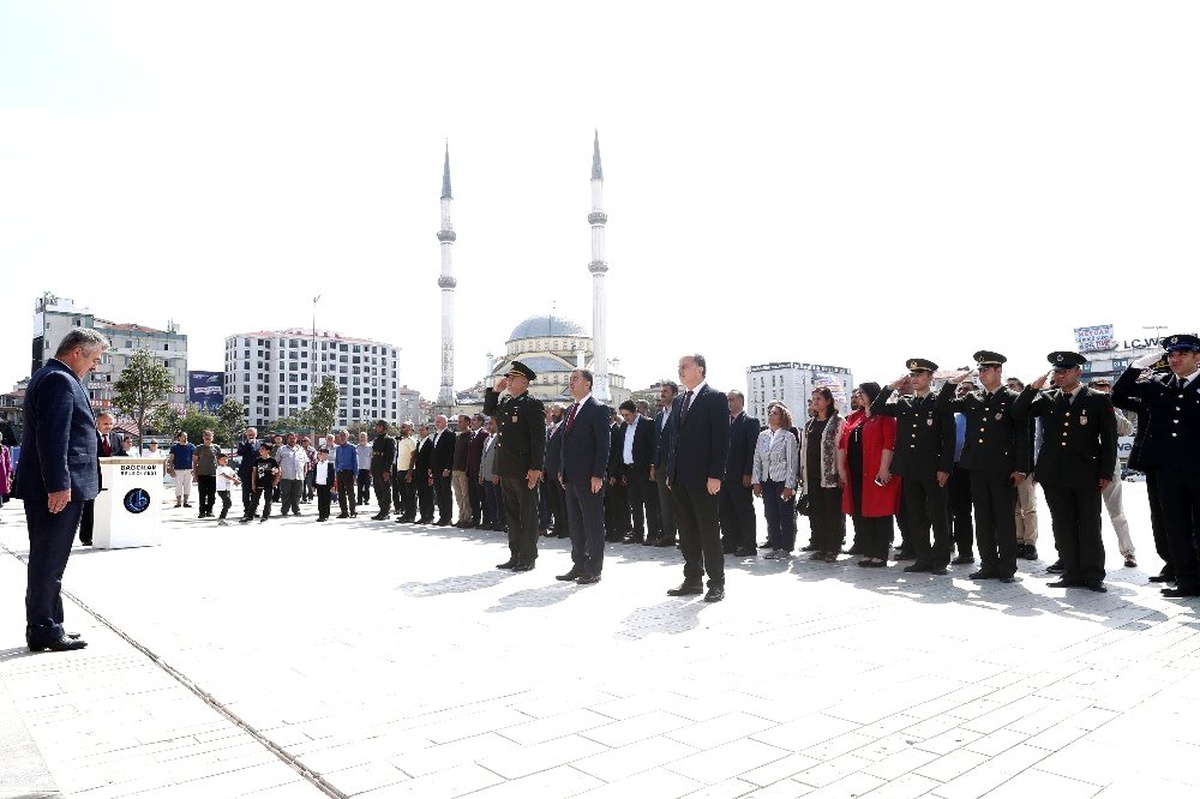 Gaziler ve şehit yakınları yemekte ağırlandı