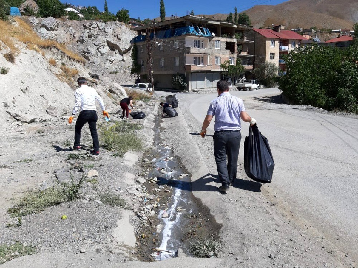 Hakkari Belediyesinden temizlik çalışması