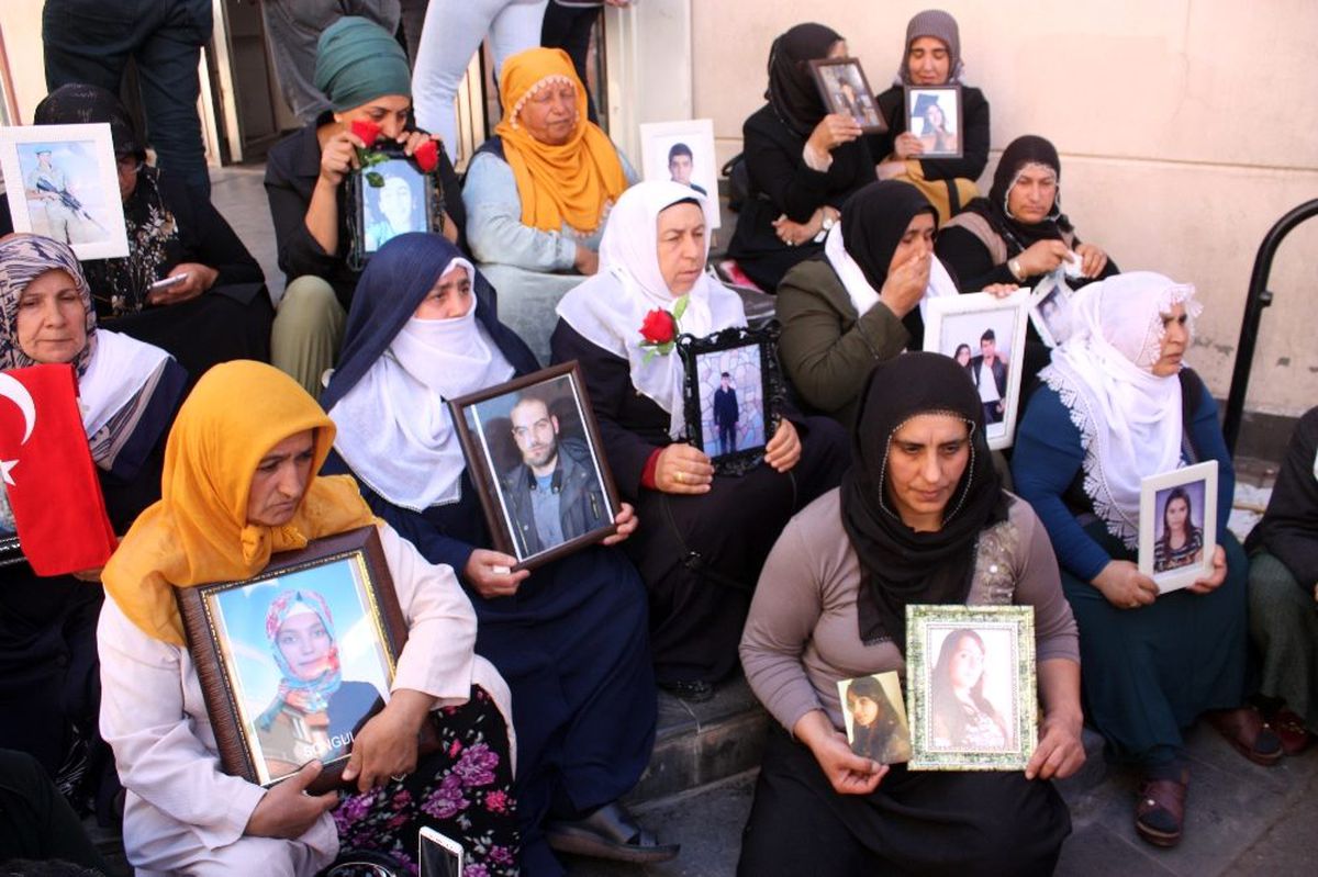 HDP önünde eylem yapan aile sayısı 43\'e yükseldi