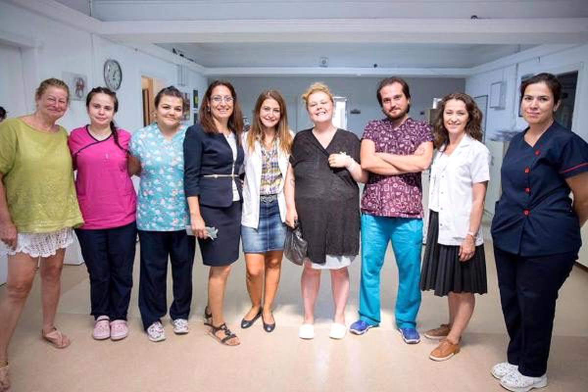 İngiliz kadın turistin yumurtalıklarından 10 kilogramlık kist çıktı
