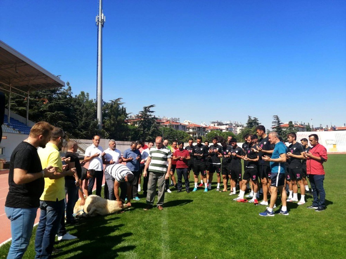 Isparta 32 Spor, sezonu dualarla açtı