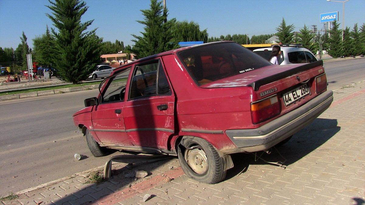 Kahramanmaraş\'ta trafik kazaları: 5 yaralı