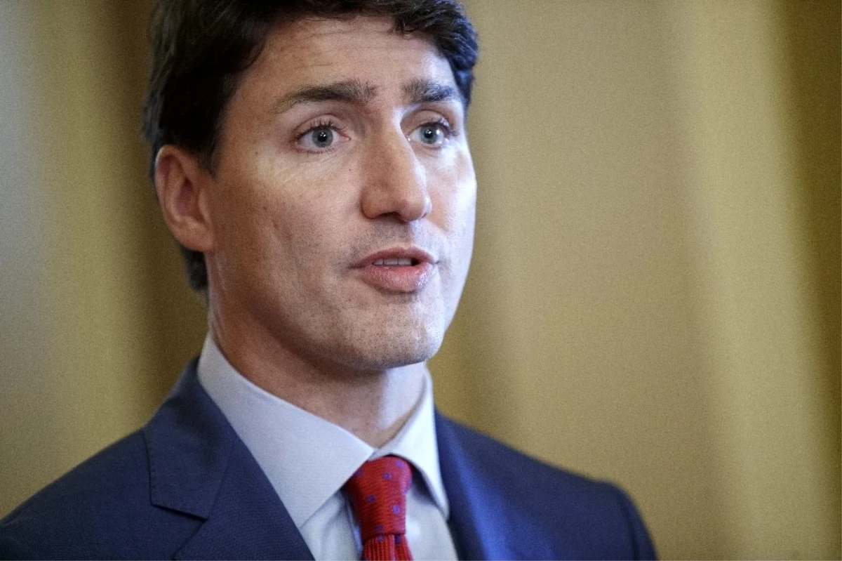 Kanada Başbakanı Trudeau\'dan özür