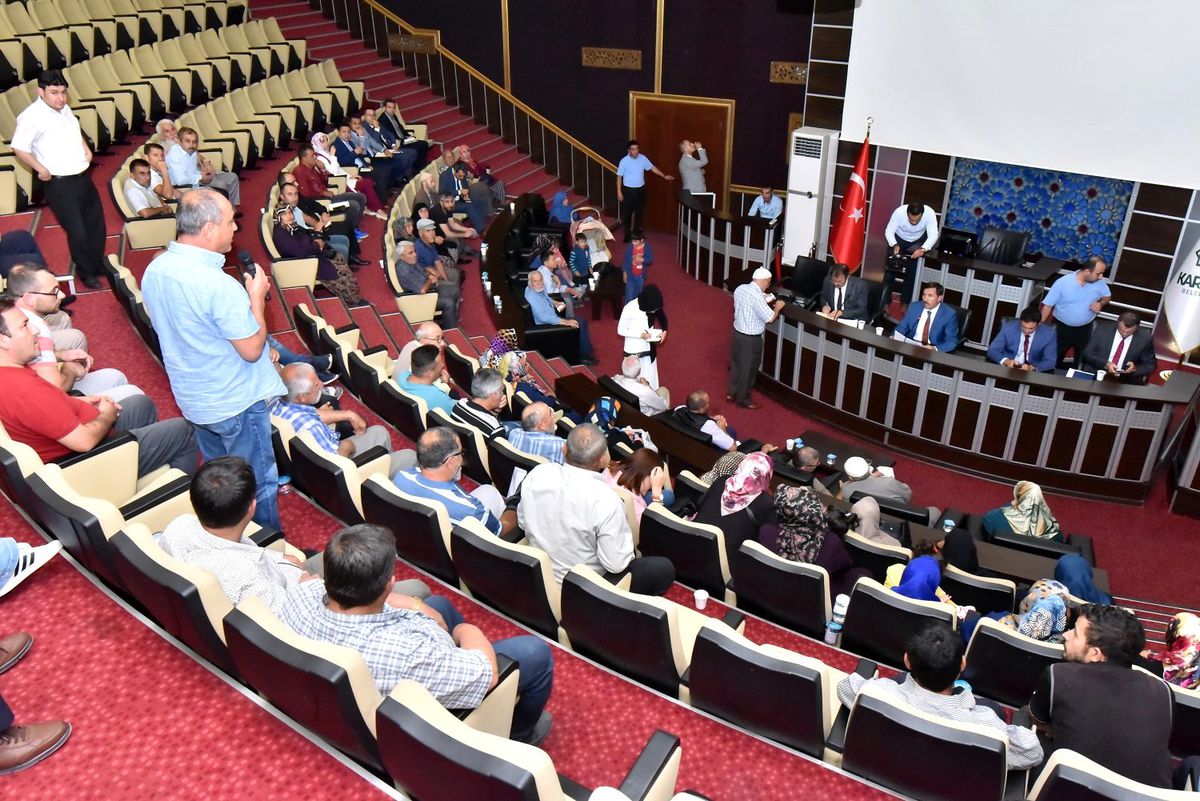 Karatay\'da söz meclisleri sürüyor