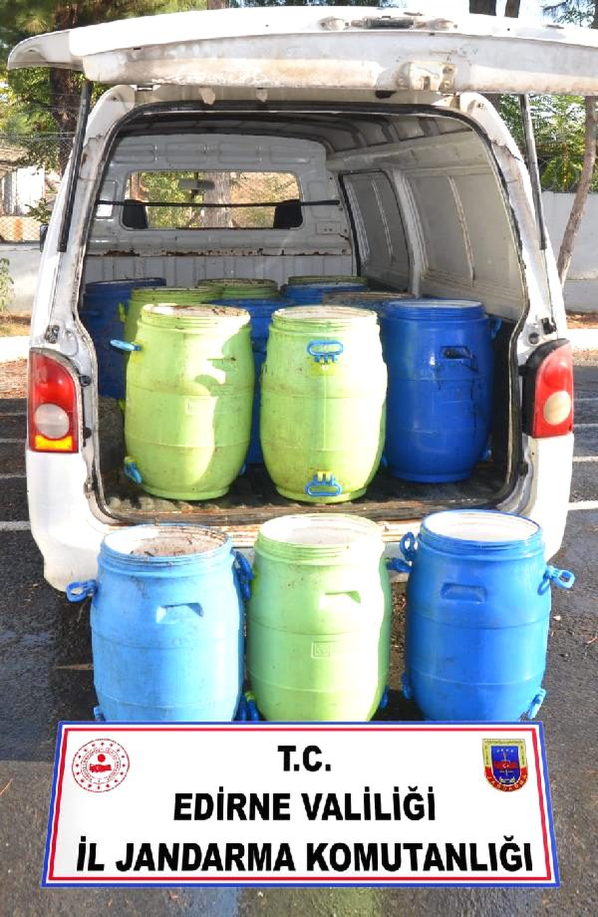 Keşan\'da 300 kilo deniz patlıcanı el geçirildi