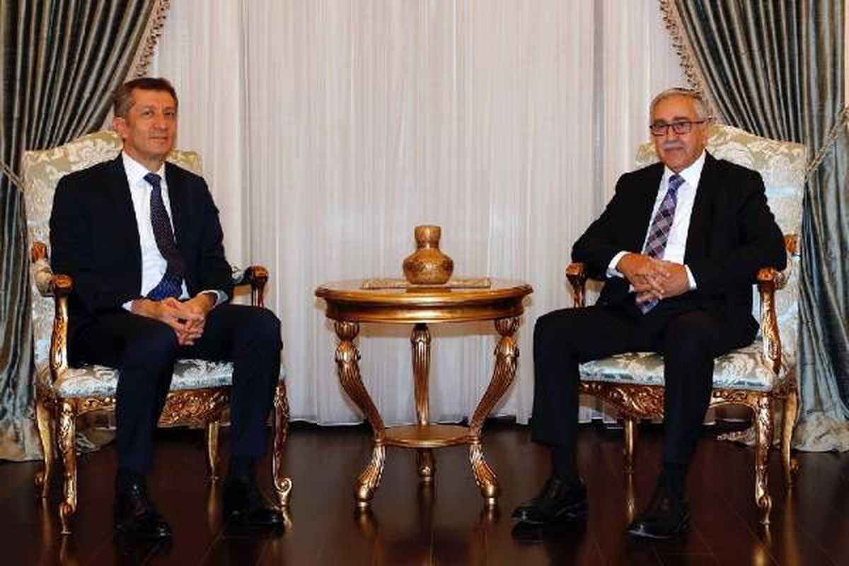 Milli eğitim bakanı selçuk, kktc\'de temaslarda bulunuyor