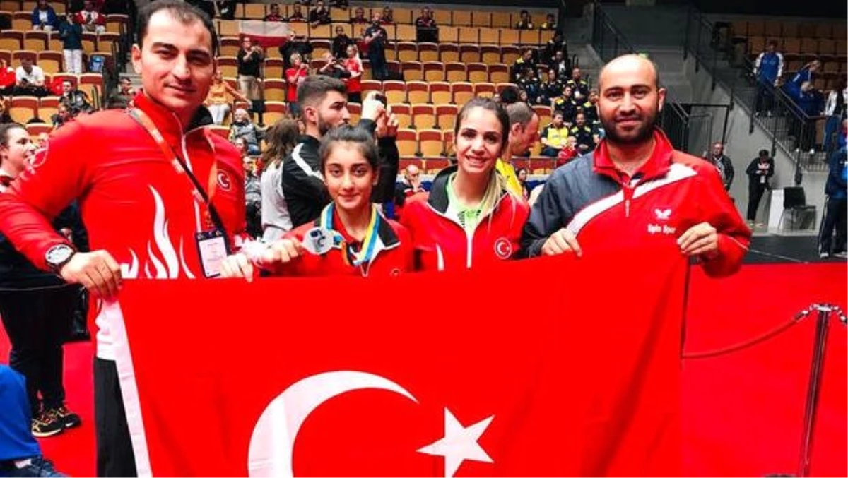 Milli sporcu Ebru Acer gümüş madalya kazandı