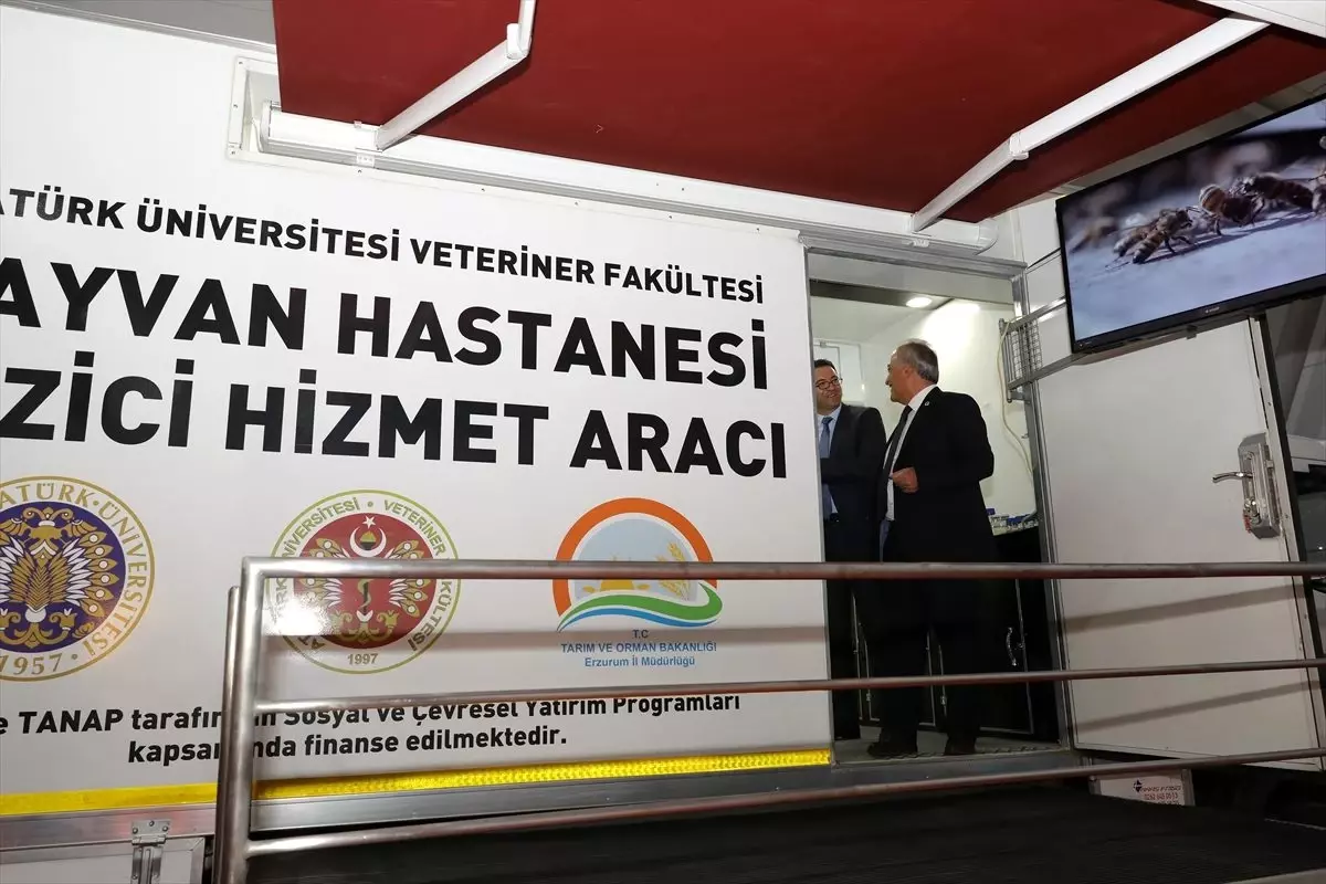 "Mobil Hayvan Hastanesi" çiftçilerin ilgi odağı oldu