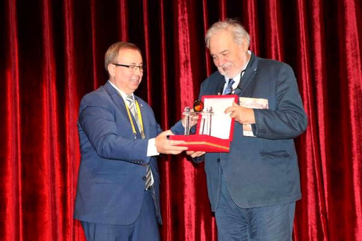 Ortaylı: türkiye\'nin sanayileşmesi ve gelişmesinde balkan göçünün faydası büyük