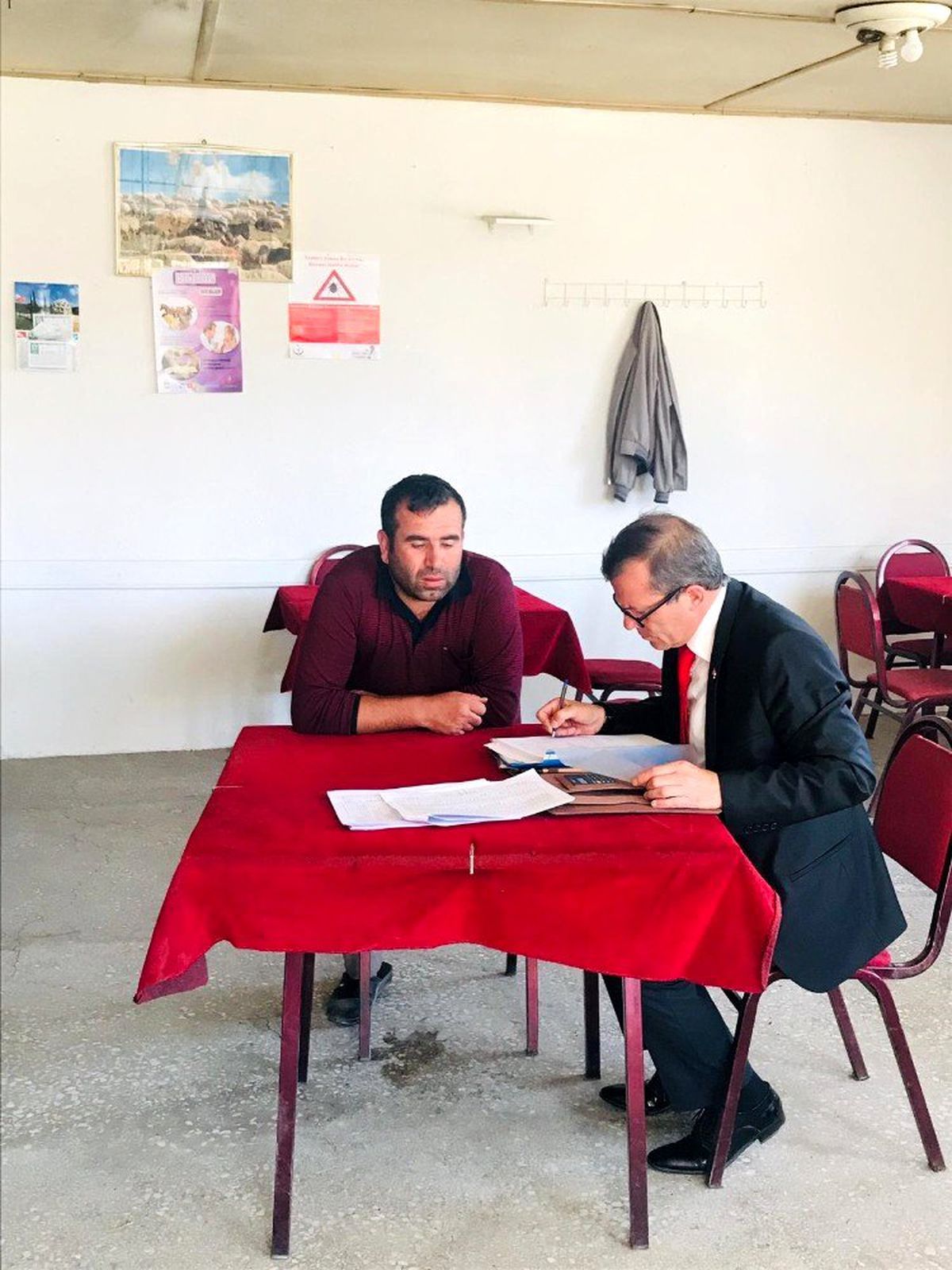Şuhut İlçe Özel İdare Müdürlüğü, köy, kahve ve bakkallar denetledi