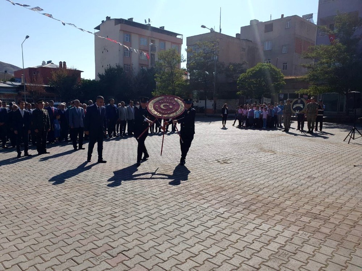 Tuzluca\'da Gaziler Günü kutlaması