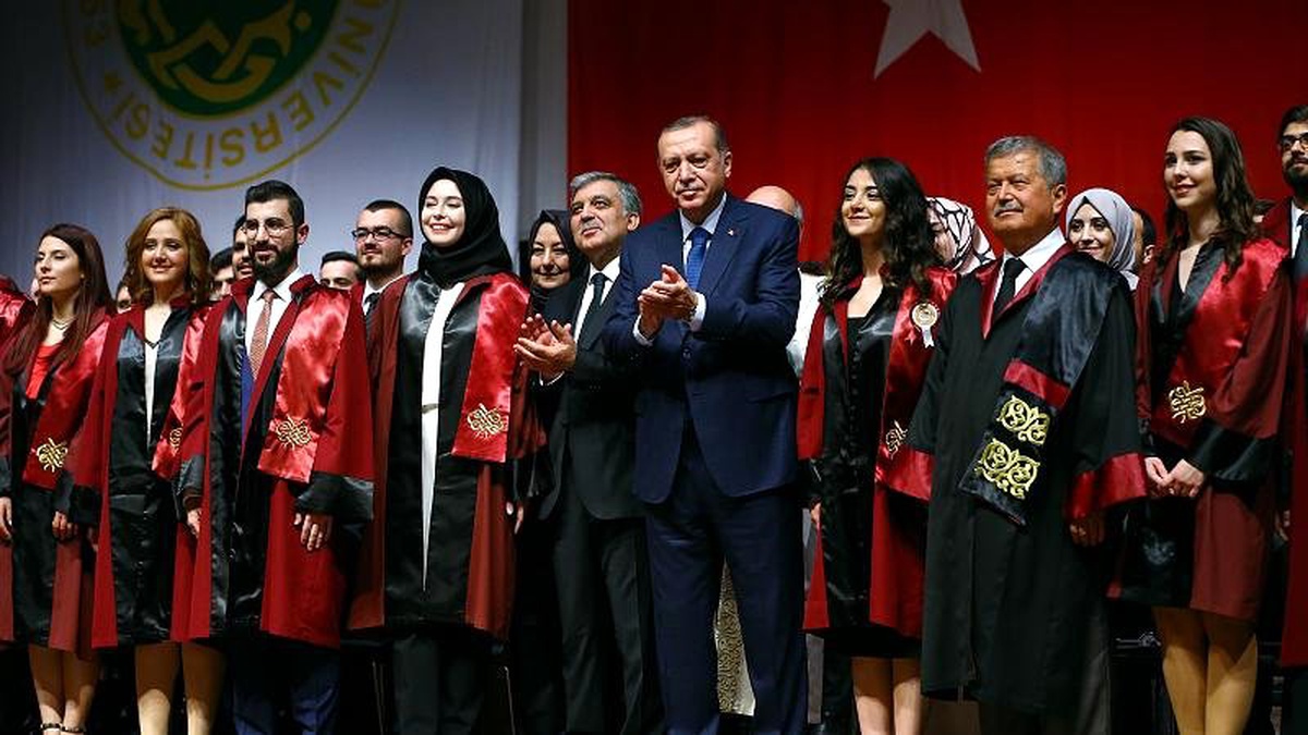 Üniversite mezunu işsizlerin sayısı 15 senede 10 kat arttı; 4 işsizden 1\'i üniversite mezunu