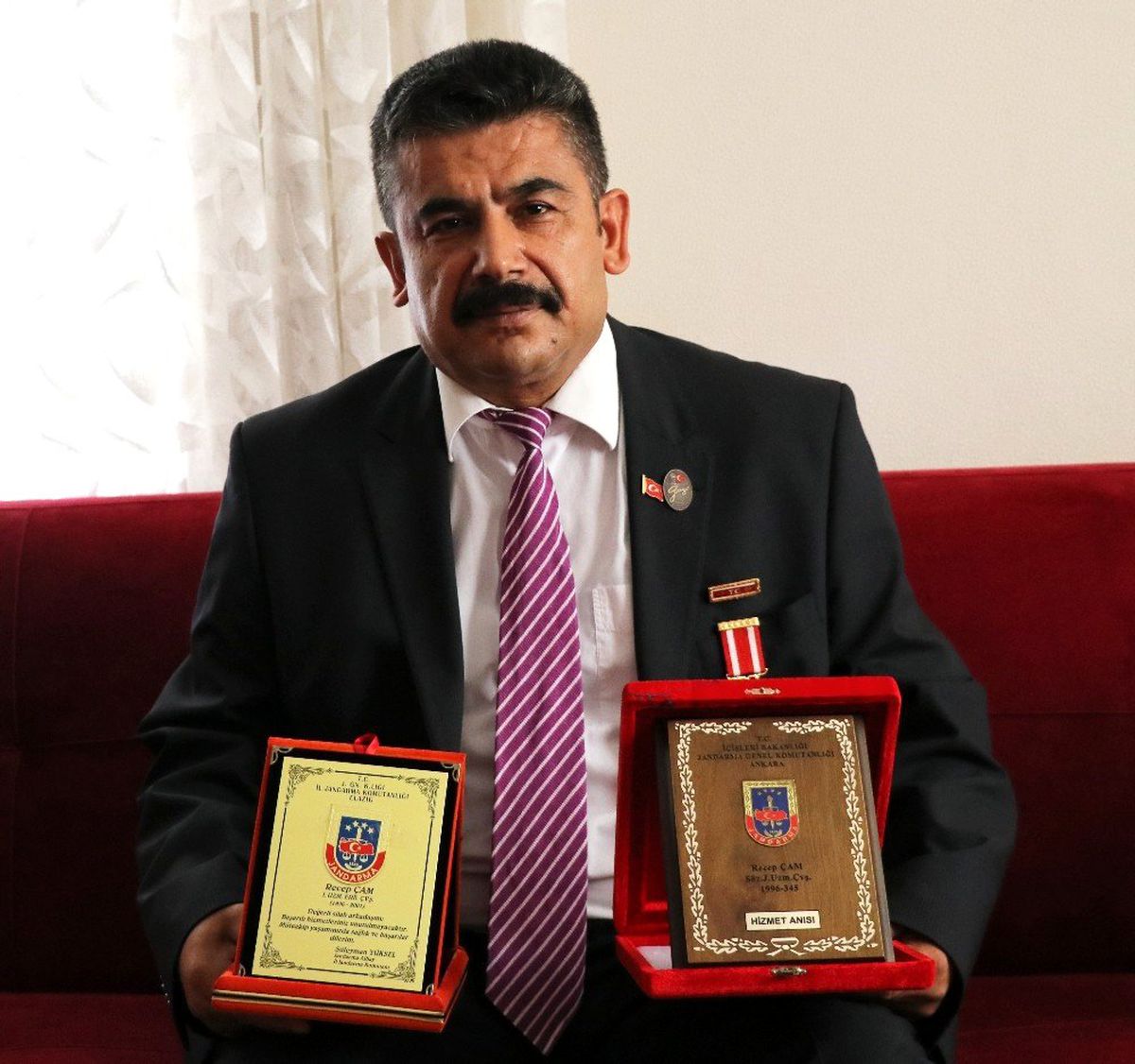 Yaralı arkadaşını kurtarırken ayağını kaybeden gazi o anları anlattı
