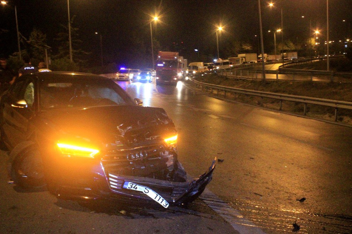 Alkollü sürücü bir otomobile çarpıp takla attı