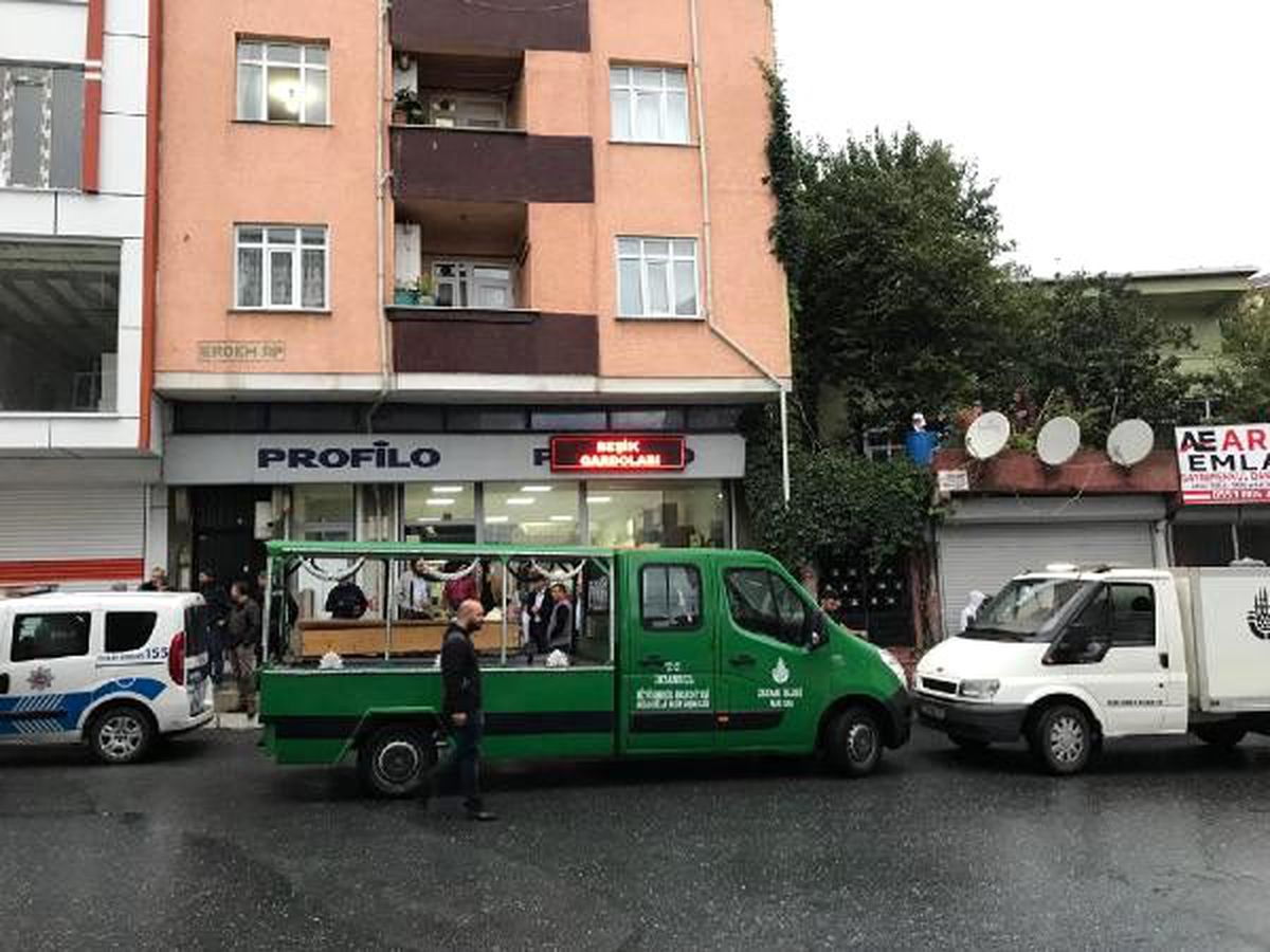 Arnavutköy\'de dehşet: anne, baba ve iki kardeşini öldürdü (1)