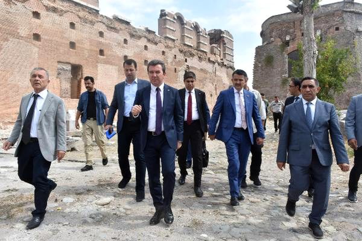 Bakan pakdemirli: sütte ekstra zam yapma kararlılığımız var