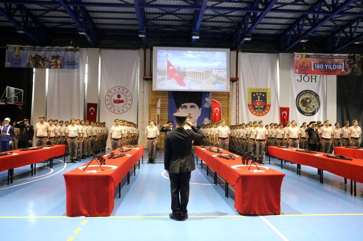 Bursa\'da 24. dönem bedelli askerler yemin edip terhis oldu